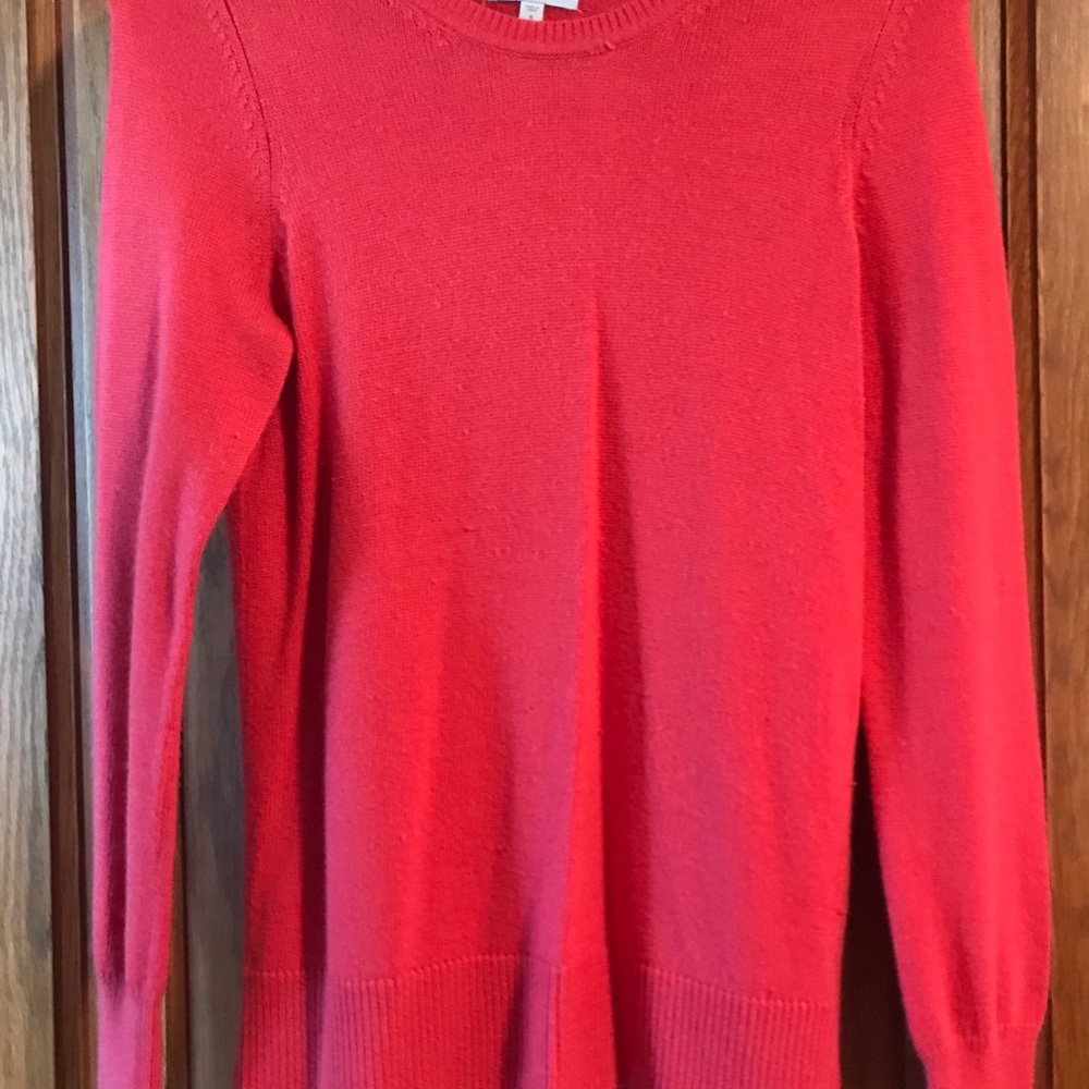 Gap sweater